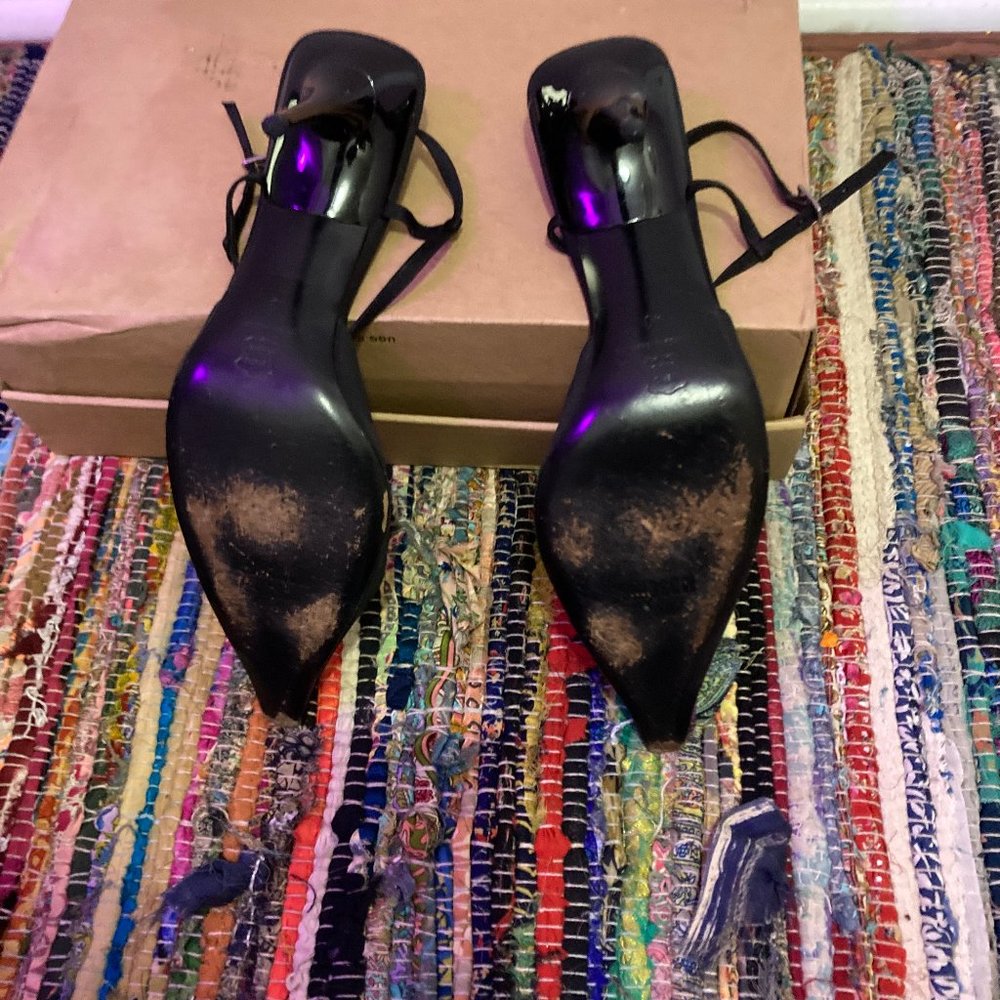 MOSCHINO beautiful black dress shoes size 40  (us 9.5)